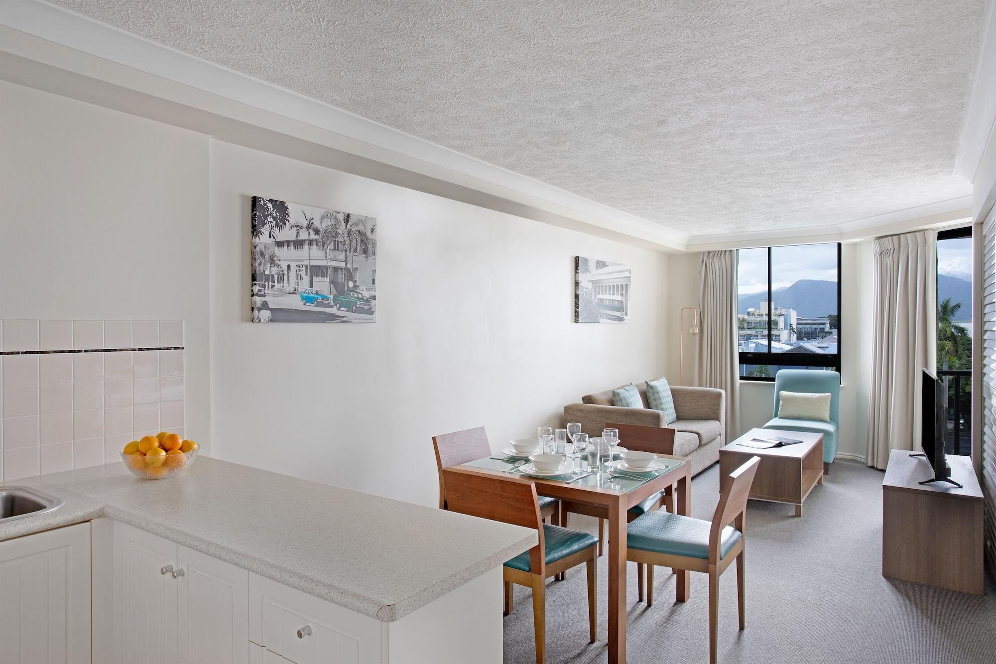 Hotel Mantra Esplanade à Cairns Extérieur photo