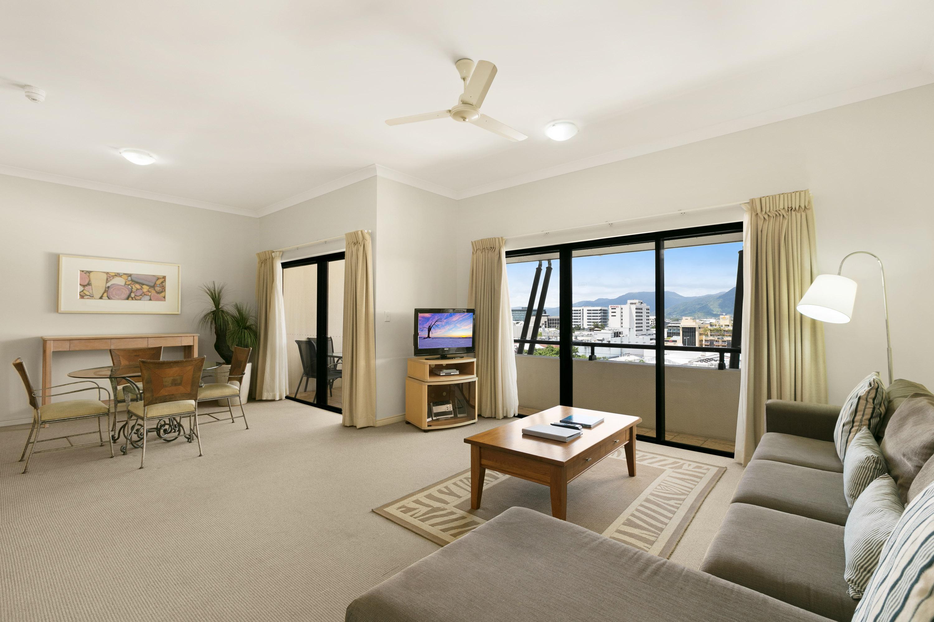 Hotel Mantra Esplanade à Cairns Extérieur photo