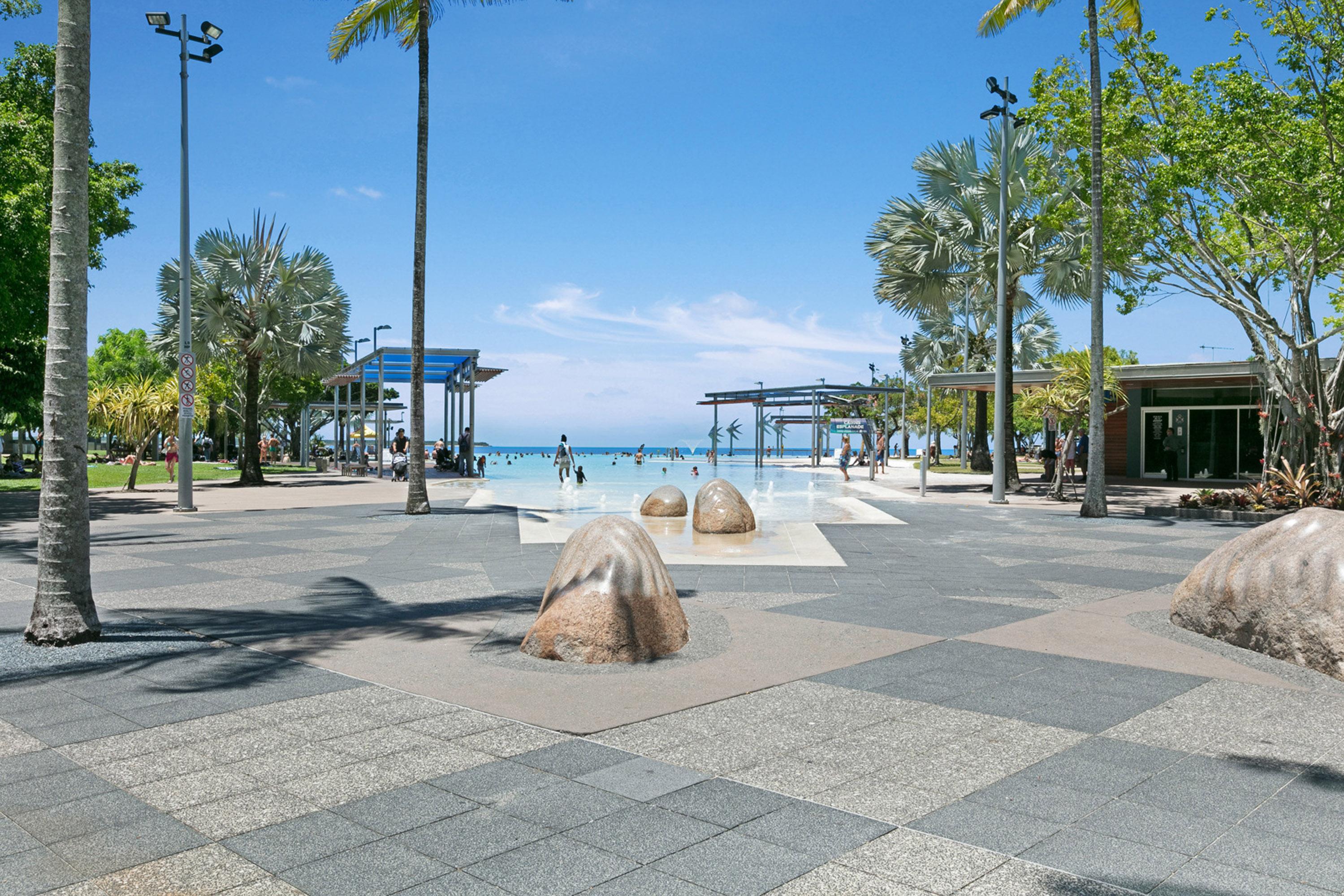 Hotel Mantra Esplanade à Cairns Extérieur photo