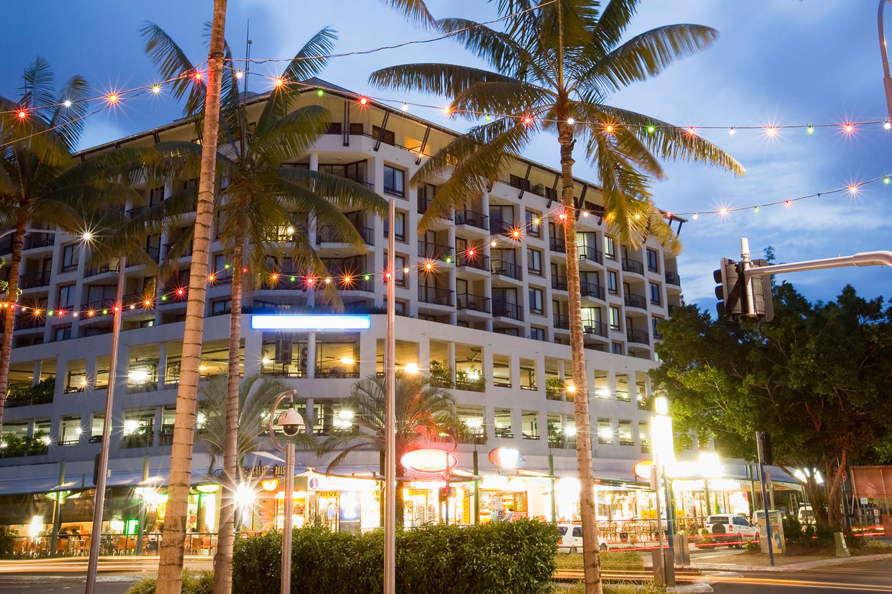 Hotel Mantra Esplanade à Cairns Extérieur photo